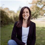 Soy profesora de yoga y ofrezco entrenamientos personalizados para que puedas empezar tu actividad física desde cero